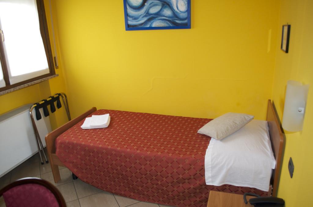 Hotel Mantova Sud Bagnolo San Vito Camera foto