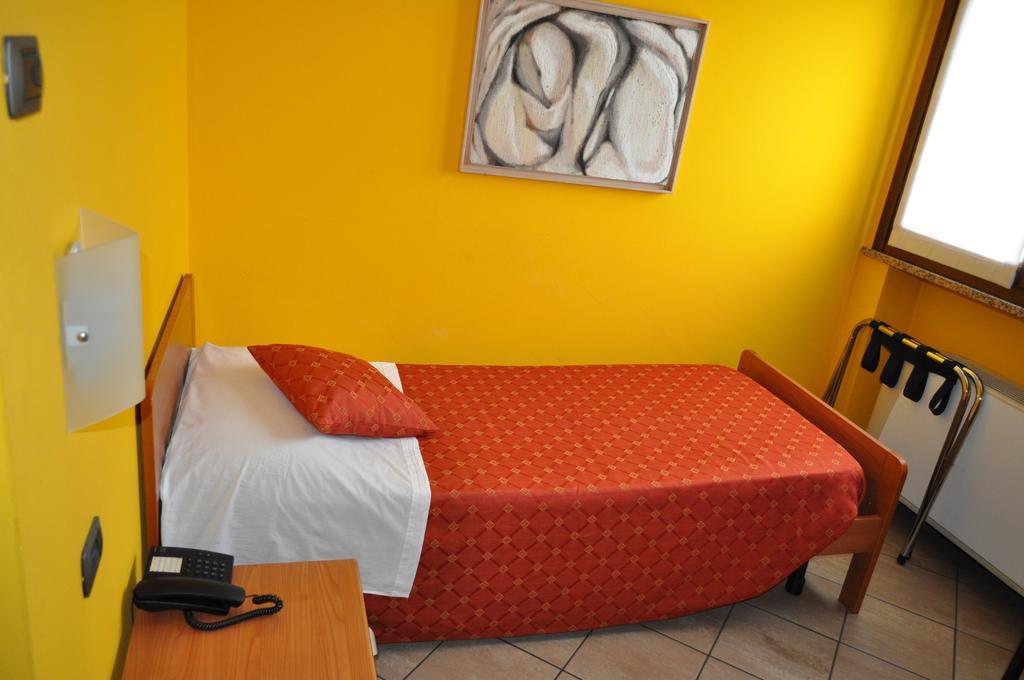 Hotel Mantova Sud Bagnolo San Vito Camera foto