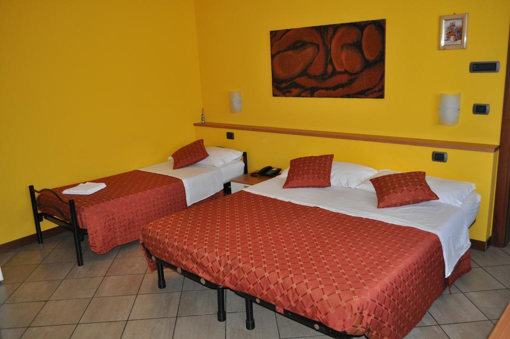 Hotel Mantova Sud Bagnolo San Vito Camera foto