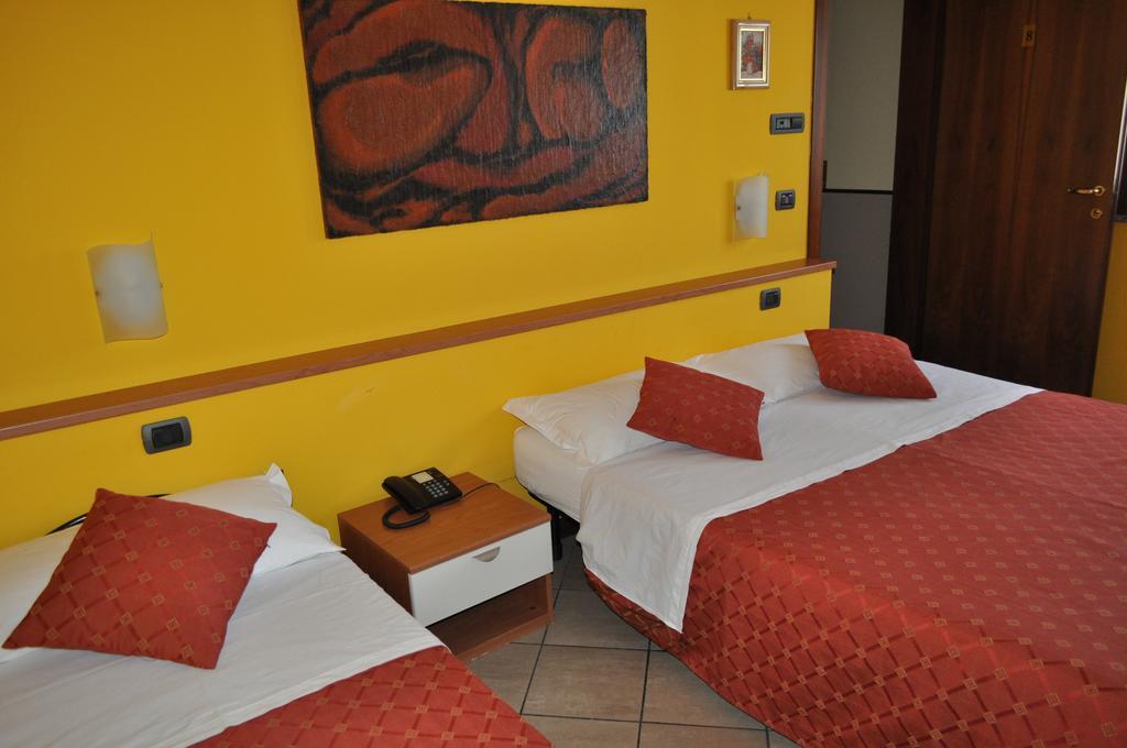 Hotel Mantova Sud Bagnolo San Vito Camera foto