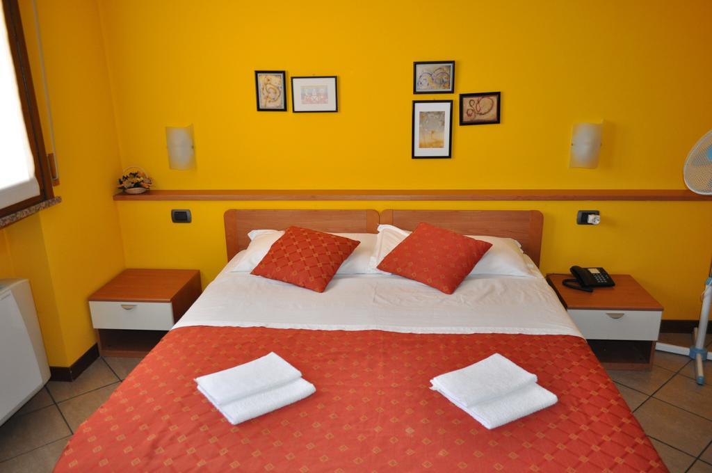 Hotel Mantova Sud Bagnolo San Vito Camera foto